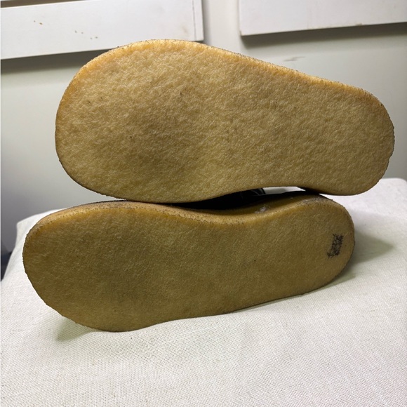 Swedish Hasbeens Black Leather Winter Boots with Crepe Sole - Picture 7 of 11